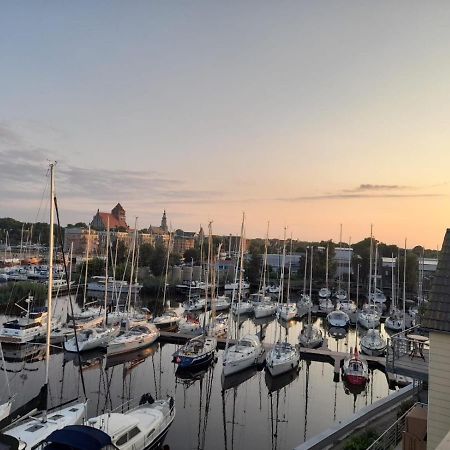 Ferienwohnung Marina Am Ryck Greifswald Dış mekan fotoğraf